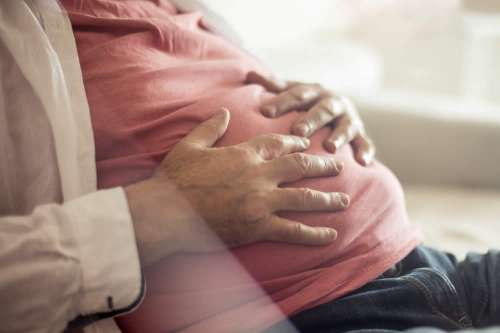 In questo articolo parliamo dell'Obesità, spiegandone nel Dettaglio le Cause, le Conseguenze Negative per la Salute e l'Incidenza in Adulti e Bambini. Panoramica sui Trattamenti Efficaci per l'Obesità: Dieta, Farmaci, Sport, Integratori, Chirurgia