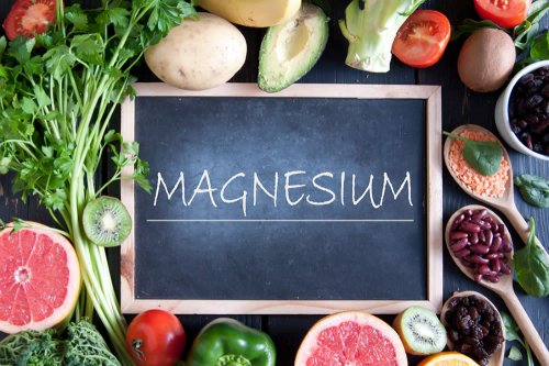 In questo articolo parliamo del Magnesio, delle sue Funzioni e delle sue Proprietà, analizzando gli Alimenti Apportatori e le Condizioni di Carenza che necessitano un'Integrazione. Analizzerò anche Dosaggi, Modo d'Uso e possibili Controindicazioni