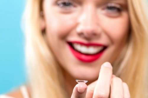 Lenti a Contatto Mensili | Uso, Prezzo, Caratteristiche e Vantaggi